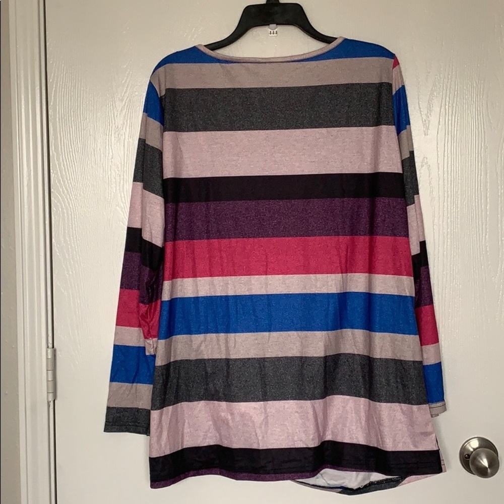 Top - Picture 2 of 6